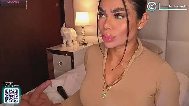 Amylewisq online show from 09-13-25, 10:53