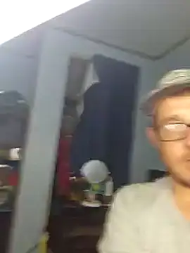 Snapshot of dylanroberts1995 chatting on 03-09-25, 08:40 dylanroberts1995 online show from 03-09-25, 08:40