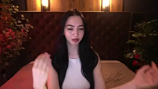 WildKittenX  online show from 04-11-26, 07:45