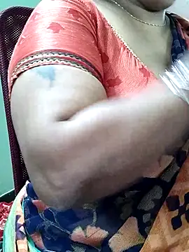 Snapshot of abinaya26 chatting on 03-14-26, 12:43 abinaya26 online show from 03-14-26, 12:43