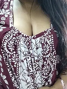 Snapshot of abinaya26 chatting on 03-17-26, 04:17 abinaya26 online show from 03-17-26, 04:17