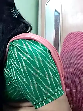 Snapshot of abinaya26 chatting on 03-17-26, 05:16 abinaya26 online show from 03-17-26, 05:16