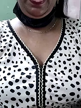 Snapshot of abinaya26 chatting on 03-20-26, 08:14 abinaya26 online show from 03-20-26, 08:14