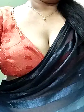 Snapshot of abinaya26 chatting on 03-28-26, 04:28 abinaya26 online show from 03-28-26, 04:28