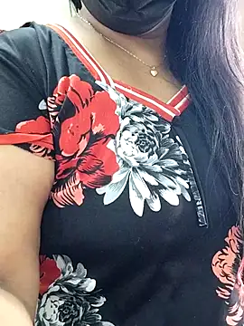 Snapshot of abinaya26 chatting on 04-05-26, 05:26 abinaya26 online show from 04-05-26, 05:26