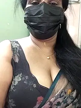 Snapshot of abinaya26 chatting on 04-06-26, 02:40 abinaya26 online show from 04-06-26, 02:40