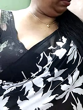 Snapshot of abinaya26 chatting on 04-09-26, 03:50 abinaya26 online show from 04-09-26, 03:50