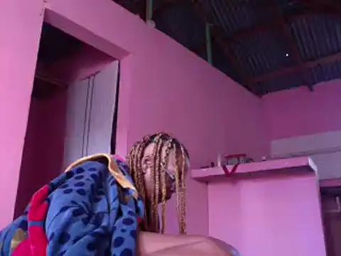 Ladyzee25 online show from 12-20-25, 12:23