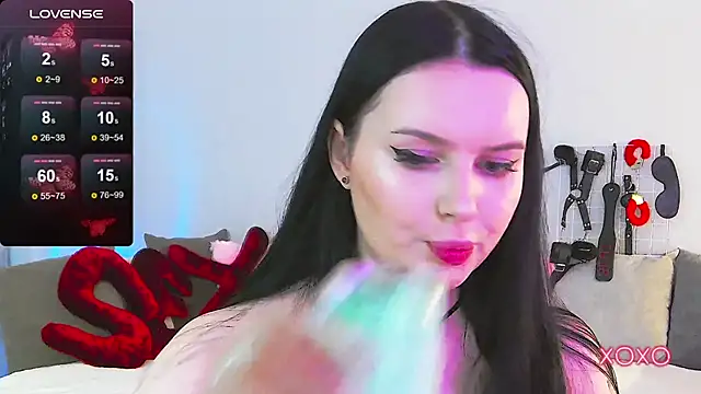 Miss Vic online show from 05-17-26, 04:03