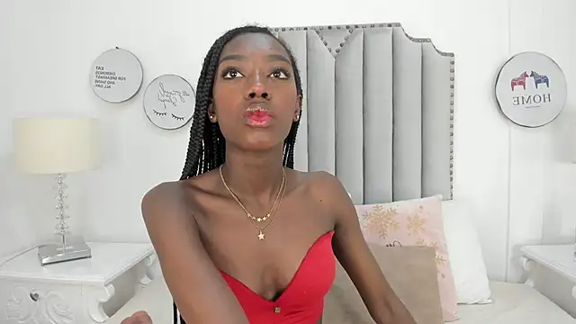 Snapshot of SamantaMarquez chatting on 12-05-25, 07:43 SamantaMarquez online show from 12-05-25, 07:43