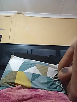 JuicyMilkyTizzy online show from 05-23-26, 01:37