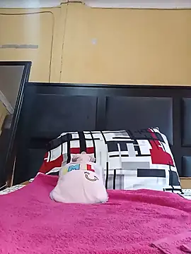 JuicyMilkyTizzy online show from 06-11-26, 07:28