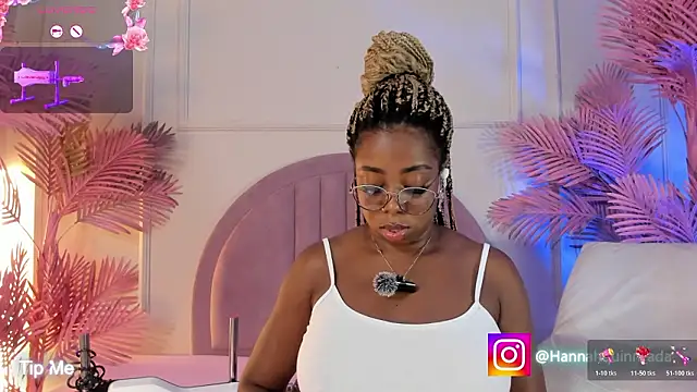 Snapshot of Hanaahquinn chatting on 03-29-26, 11:54 Hanaahquinn online show from 03-29-26, 11:54