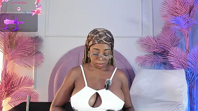 Snapshot of Hanaahquinn chatting on 04-04-26, 11:40 Hanaahquinn online show from 04-04-26, 11:40