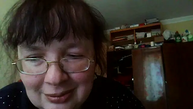 Snapshot of Queen-Elizabeth-25 chatting on 03-05-25, 11:28 Queen-Elizabeth-25 online show from 03-05-25, 11:28