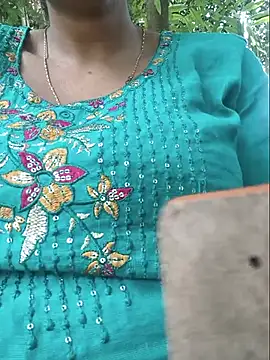 Sexyradha  online show from 05-23-26, 04:29