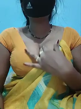 Snapshot of Sexyradha_ chatting on 06-30-26, 04:19 Sexyradha online show from 06-30-26, 04:19