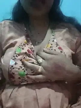 Snapshot of Sexyradha_ chatting on 07-17-26, 08:57 Sexyradha online show from 07-17-26, 08:57