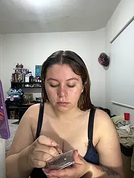 sarah t1  online show from 05-06-26, 05:40