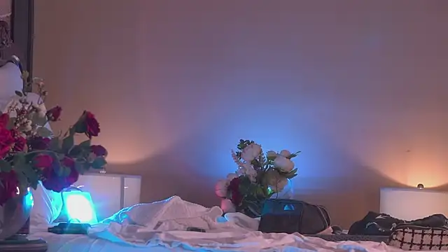 Snapshot of Amanda_River chatting on 10-31-25, 06:42 Amanda River online show from 10-31-25, 06:42