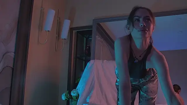 Snapshot of Amanda_River chatting on 11-22-25, 08:30 Amanda River online show from 11-22-25, 08:30