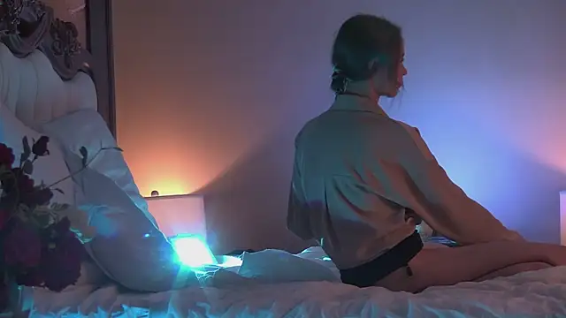 Snapshot of Amanda_River chatting on 11-24-25, 06:07 Amanda River online show from 11-24-25, 06:07