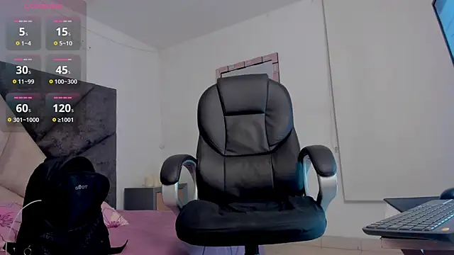 SaskiaGrendel online show from 04-18-26, 12:36