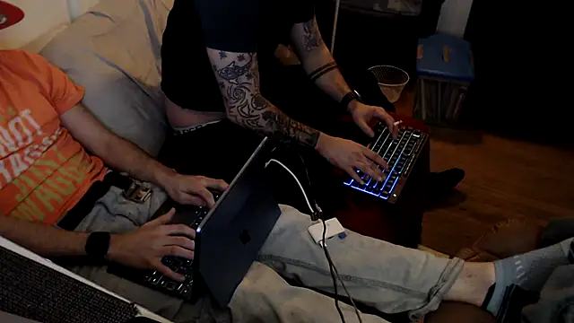 weknowourworth6999 online show from 01-09-26, 07:33