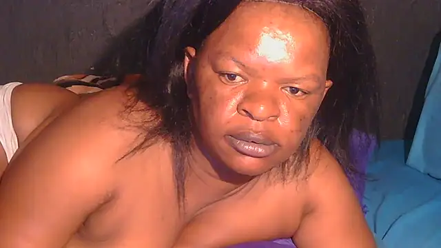 Snapshot of ebony_rose11 chatting on 02-10-26, 01:43 ebony rose11 online show from 02-10-26, 01:43