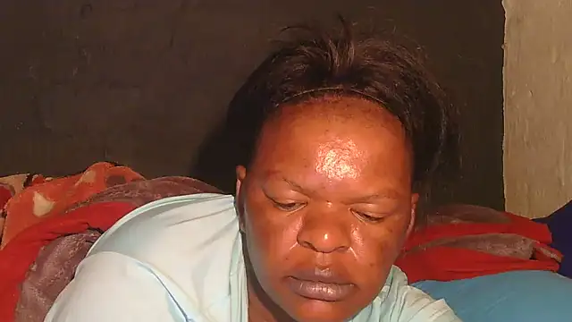 Snapshot of ebony_rose11 chatting on 02-14-26, 01:57 ebony rose11 online show from 02-14-26, 01:57