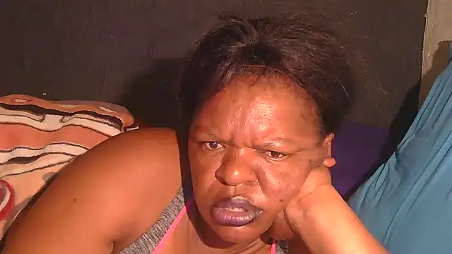 Snapshot of ebony_rose11 chatting on 03-26-26, 11:43 ebony rose11 online show from 03-26-26, 11:43