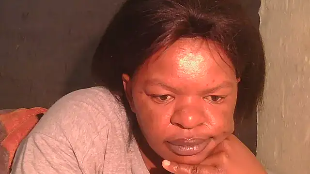 Snapshot of ebony_rose11 chatting on 04-08-26, 04:34 ebony rose11 online show from 04-08-26, 04:34