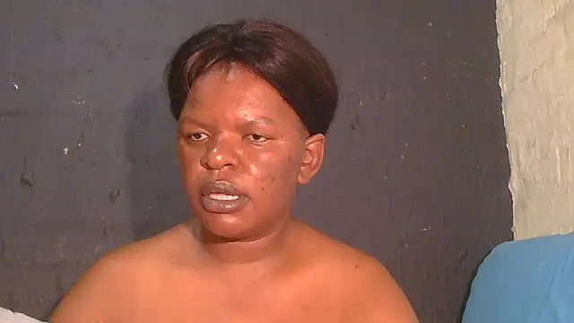 Snapshot of ebony_rose11 chatting on 04-12-26, 06:35 ebony rose11 online show from 04-12-26, 06:35