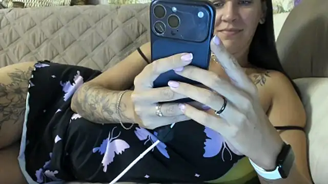 Snapshot of Miss_Vici chatting on 06-08-26, 07:14 Miss Vici online show from 06-08-26, 07:14