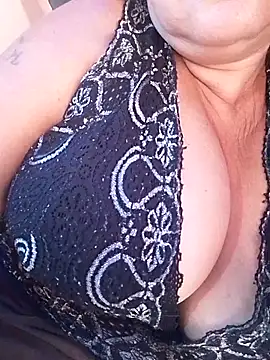 Sandra42 online show from 04-22-26, 10:17
