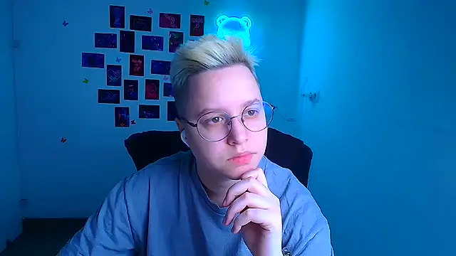 Bella Swannn online show from 03-20-26, 06:07