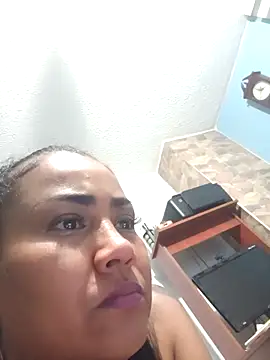 Ariana Rodriguez online show from 11-05-25, 04:01