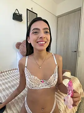 ZaraLuuv online show from 04-05-26, 06:05