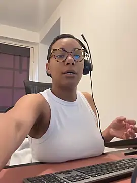 Melia Rayne online show from 03-30-26, 09:32