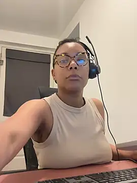 Melia Rayne online show from 04-16-26, 09:43