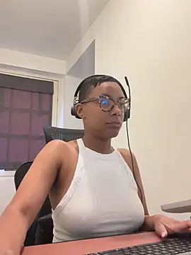 Melia Rayne online show from 05-06-26, 09:36