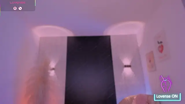 Snapshot of IvyJonesX chatting on 07-09-26, 04:44 IvyJonesX online show from 07-09-26, 04:44