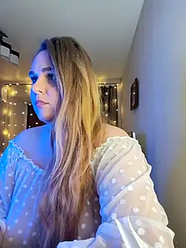 Juicy PeachLux online show from 03-19-26, 06:01