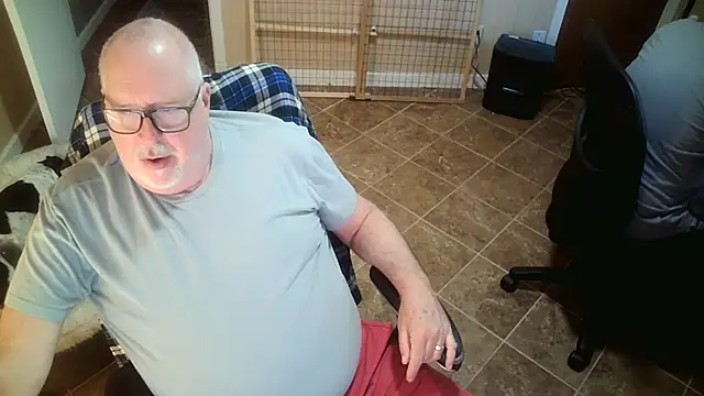 superbearboss online show from 10-14-25, 04:30