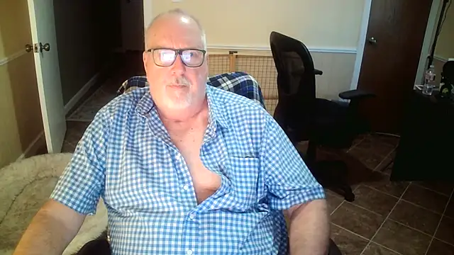 superbearboss online show from 10-29-25, 01:57