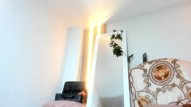 Alexa Bravva online show from 04-07-26, 04:24