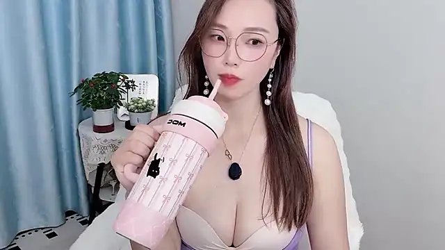 Dewluna online show from 03-15-26, 06:25