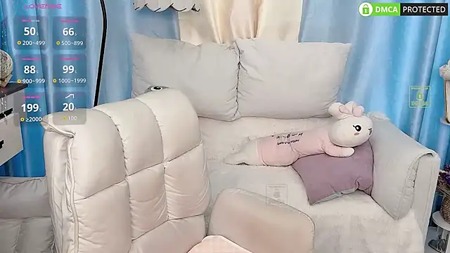 Snapshot of Dewluna chatting on 07-26-26, 11:22 Dewluna online show from 07-26-26, 11:22