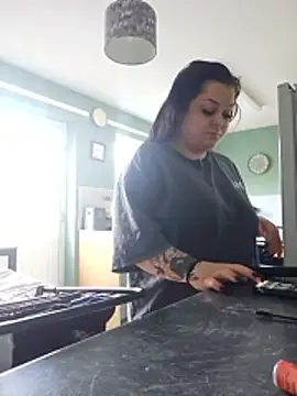 Saucy-Serenity online show from 04-11-26, 02:21