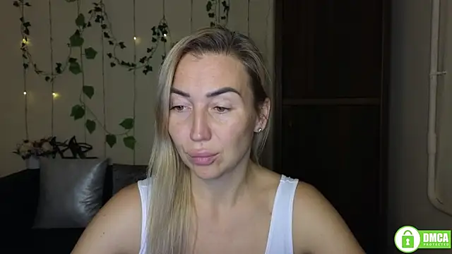 Kiss julli88I online show from 11-12-25, 06:30